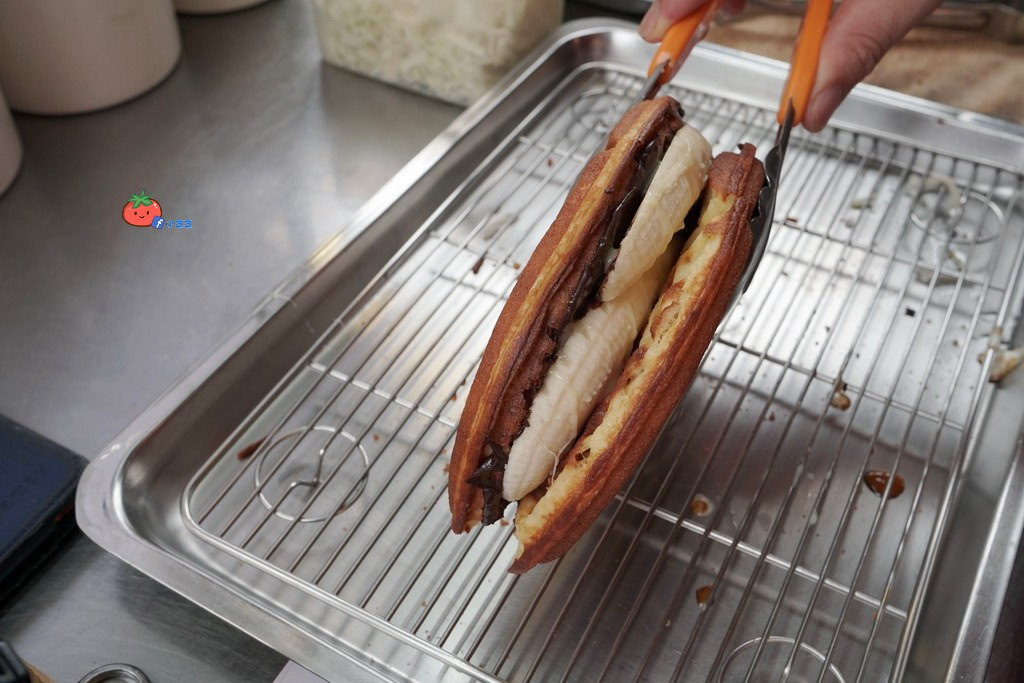 中原夜市平價美食 幸福圓鬆餅 銅板美食