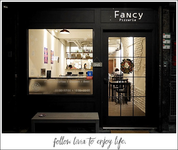 1215-Fancy pizzeria (1)