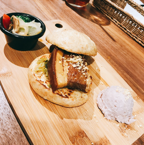 【板橋】喜悅早餐坊｜好吃鐵鍋蛋餅×創意饅頭料理