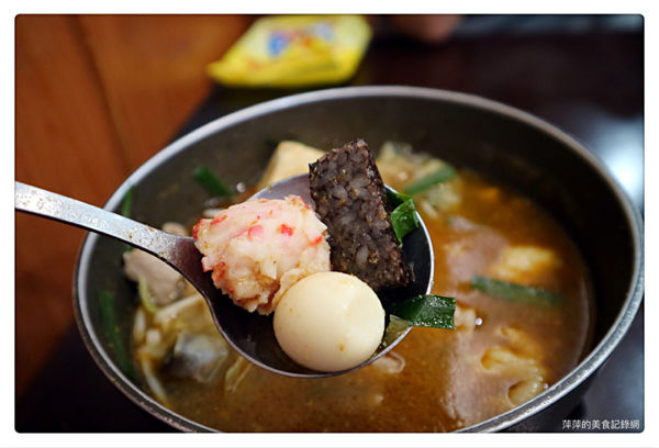 喜鍋屋 ~ 中和平價鍋物❤️飆高溫也照樣客滿．大腸臭臭/海鮮/泡菜鍋 - 捷運永安市場站