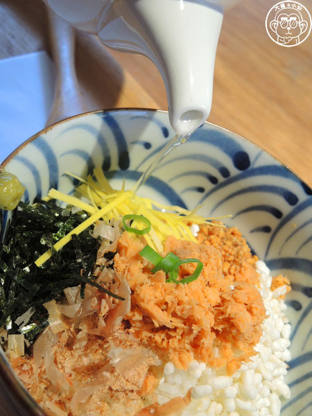 喜八珈琲店 Shiba caf'e：呷飽祙【高雄･喜八珈琲店Shiba Caf'e】到老宅享用飯糰與茶泡飯