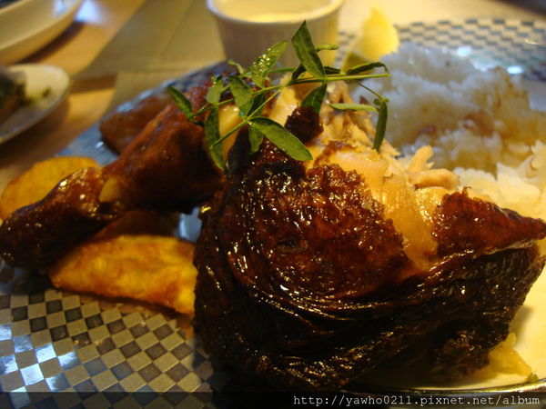 [新竹]象腳樹Moringa|以樹為名，簡單清新的質感餐廳。霸氣的鮭魚麵、烤全雞。不用再花大錢也可以吃好料!@老饕的最愛喜歡就打包