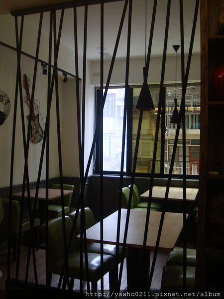 [新竹]象腳樹Moringa|以樹為名，簡單清新的質感餐廳。霸氣的鮭魚麵、烤全雞。不用再花大錢也可以吃好料!@老饕的最愛喜歡就打包