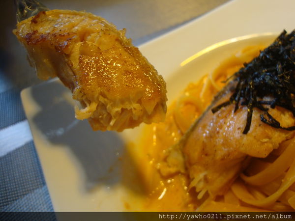 [新竹]象腳樹Moringa|以樹為名，簡單清新的質感餐廳。霸氣的鮭魚麵、烤全雞。不用再花大錢也可以吃好料!@老饕的最愛喜歡就打包