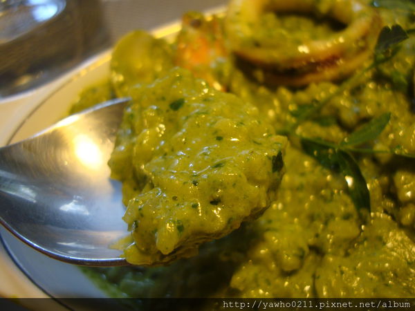 [新竹]象腳樹Moringa|以樹為名，簡單清新的質感餐廳。霸氣的鮭魚麵、烤全雞。不用再花大錢也可以吃好料!@老饕的最愛喜歡就打包