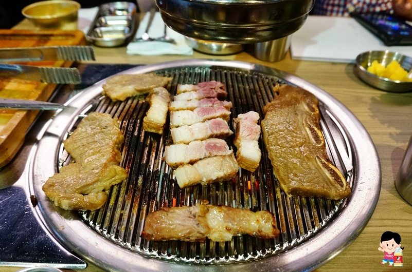 台韓民國韓式燒肉.台韓民國菜單.東區美食.鳳梨燒酒.東區韓式料理.台北韓式料理.台北韓式燒肉.