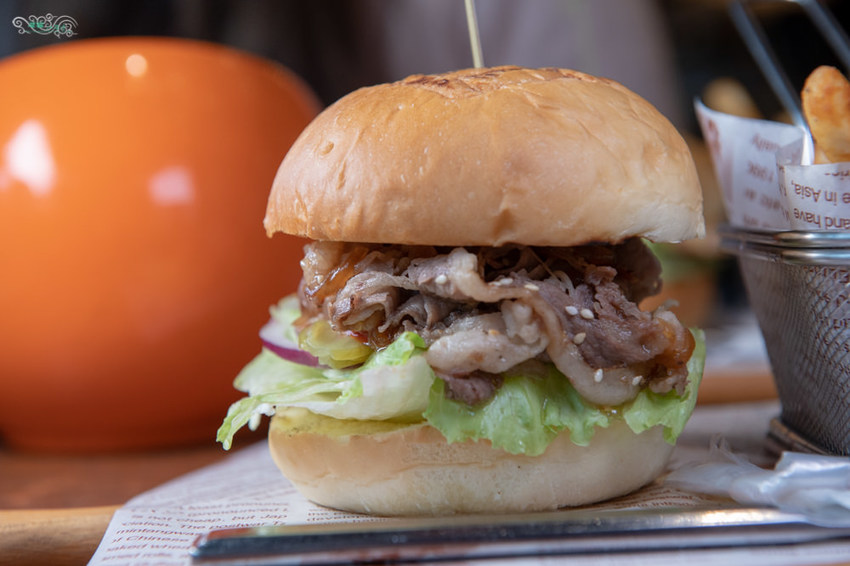 林口美食推薦》Eat enjoy 意享美式廚房 林口三井店 – 寵物友善餐廳 平價美味的美式餐點 - 時空幻境 凌雲江海清