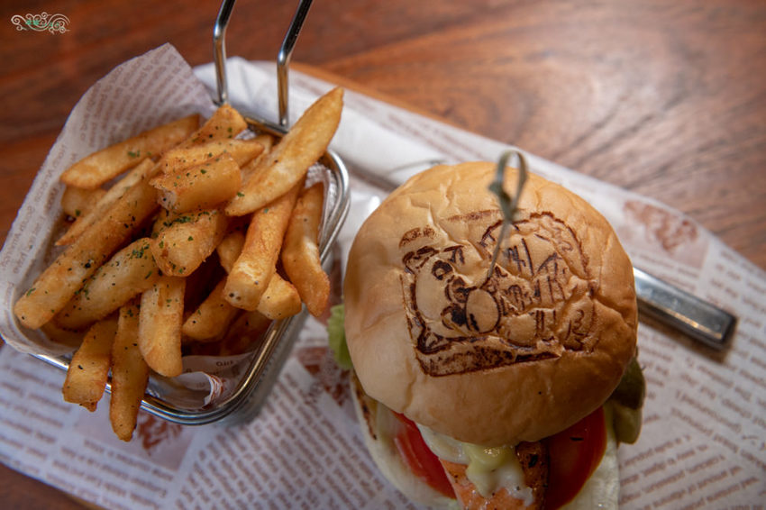 林口美食推薦》Eat enjoy 意享美式廚房 林口三井店 – 寵物友善餐廳 平價美味的美式餐點 - 時空幻境 凌雲江海清