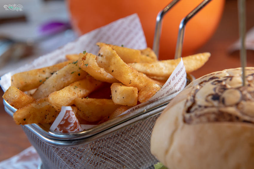 林口美食推薦》Eat enjoy 意享美式廚房 林口三井店 – 寵物友善餐廳 平價美味的美式餐點 - 時空幻境 凌雲江海清