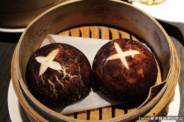 『台北大安區』逗點心中式創意點心專賣店★萌萌噠的寶可夢寶貝球創意港式點心/電視名廚溫國智的鼎太極麻辣火鍋(原逗鼎)雙品牌餐廳/捷運公館站美食