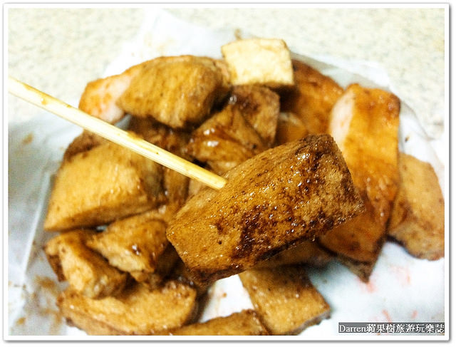 『桃園美食小吃』阿珠碳烤鹽酥雞★桃園火車站前鹽酥雞涮上自製碳烤醬料入味/桃園周末假日限定必吃宵夜