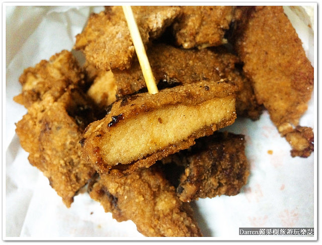 『桃園美食小吃』阿珠碳烤鹽酥雞★桃園火車站前鹽酥雞涮上自製碳烤醬料入味/桃園周末假日限定必吃宵夜