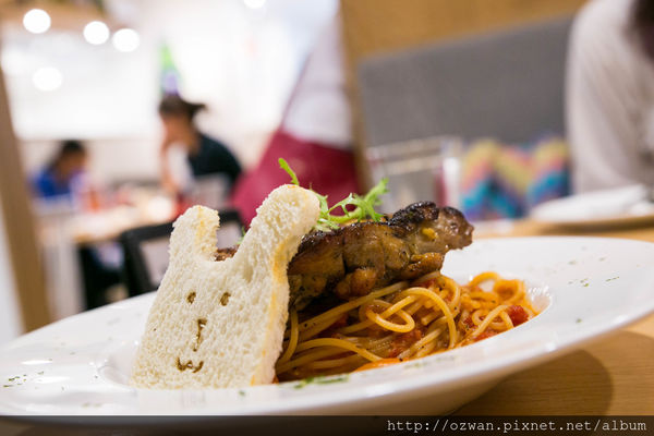 [吃喝]夢幻少女心萌漾好療癒～宇宙人主題餐廳CRAFTHOLIC CAFE。