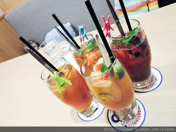 [吃喝]夢幻少女心萌漾好療癒～宇宙人主題餐廳CRAFTHOLIC CAFE。