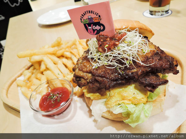 [吃喝]夢幻少女心萌漾好療癒～宇宙人主題餐廳CRAFTHOLIC CAFE。