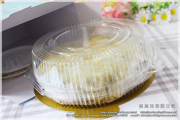 麵包花園烘焙坊：【高雄】前鎮區。麵包花園烘焙坊 冬季草莓系列《草莓千層蛋糕、草莓盆栽、草莓排排讚蛋糕》