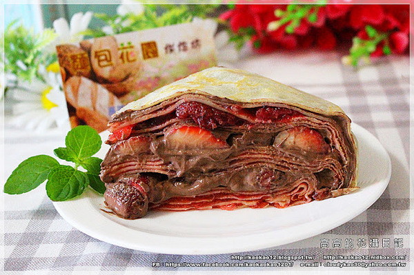 麵包花園烘焙坊：【高雄】前鎮區。麵包花園烘焙坊 冬季草莓系列《草莓千層蛋糕、草莓盆栽、草莓排排讚蛋糕》