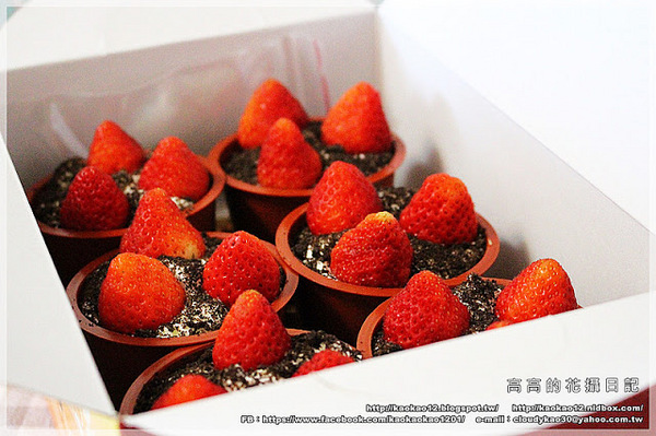 麵包花園烘焙坊：【高雄】前鎮區。麵包花園烘焙坊 冬季草莓系列《草莓千層蛋糕、草莓盆栽、草莓排排讚蛋糕》