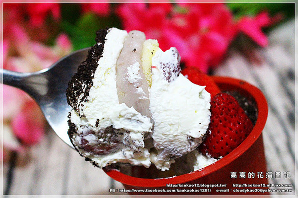 麵包花園烘焙坊：【高雄】前鎮區。麵包花園烘焙坊 冬季草莓系列《草莓千層蛋糕、草莓盆栽、草莓排排讚蛋糕》