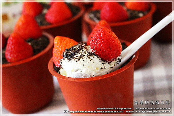 麵包花園烘焙坊：【高雄】前鎮區。麵包花園烘焙坊 冬季草莓系列《草莓千層蛋糕、草莓盆栽、草莓排排讚蛋糕》