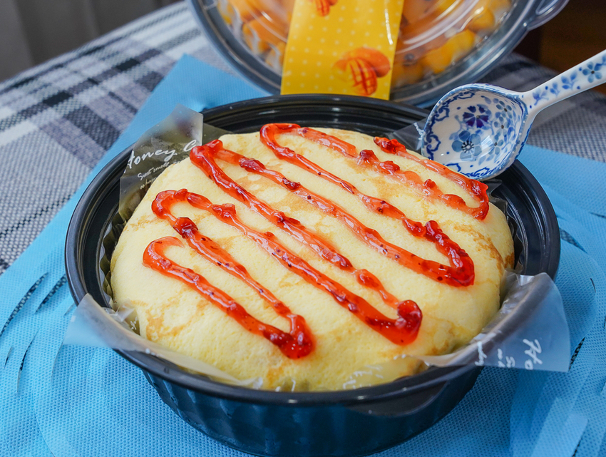 [高雄]麵包花園烘焙坊-超有梗超商蛋包飯蛋糕、芒果丼飯!夏季必吃芒果爆多便當 @美食好芃友