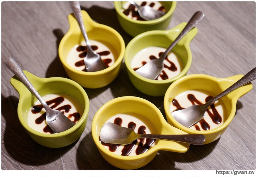 台中隱藏版帝王蟹四吃!還有超濃蟹膏粥,蟹霸王套餐每日限量四組,沒預訂吃不到~