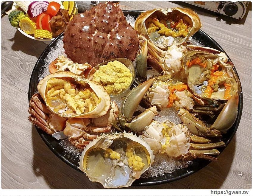 台中隱藏版帝王蟹四吃!還有超濃蟹膏粥,蟹霸王套餐每日限量四組,沒預訂吃不到~