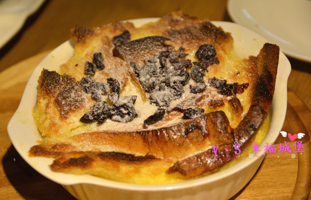 【台北大安區美食】忠孝敦化站 Imp Cafe ~ 有著大螢幕可看球賽的運動餐廳，悠閒環境更是姐妹聚會的好地方 !