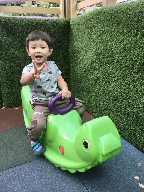 [台北住宿] UiNN Business Hotel 悠逸商旅｜士林附設室內外遊戲區的親子友善旅館，步行10分鐘即可達科教館、天文館、兒童新樂園、士林親子館，全家大小入住超方便！