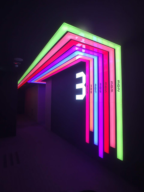 [台北住宿] UiNN Business Hotel 悠逸商旅｜士林附設室內外遊戲區的親子友善旅館，步行10分鐘即可達科教館、天文館、兒童新樂園、士林親子館，全家大小入住超方便！