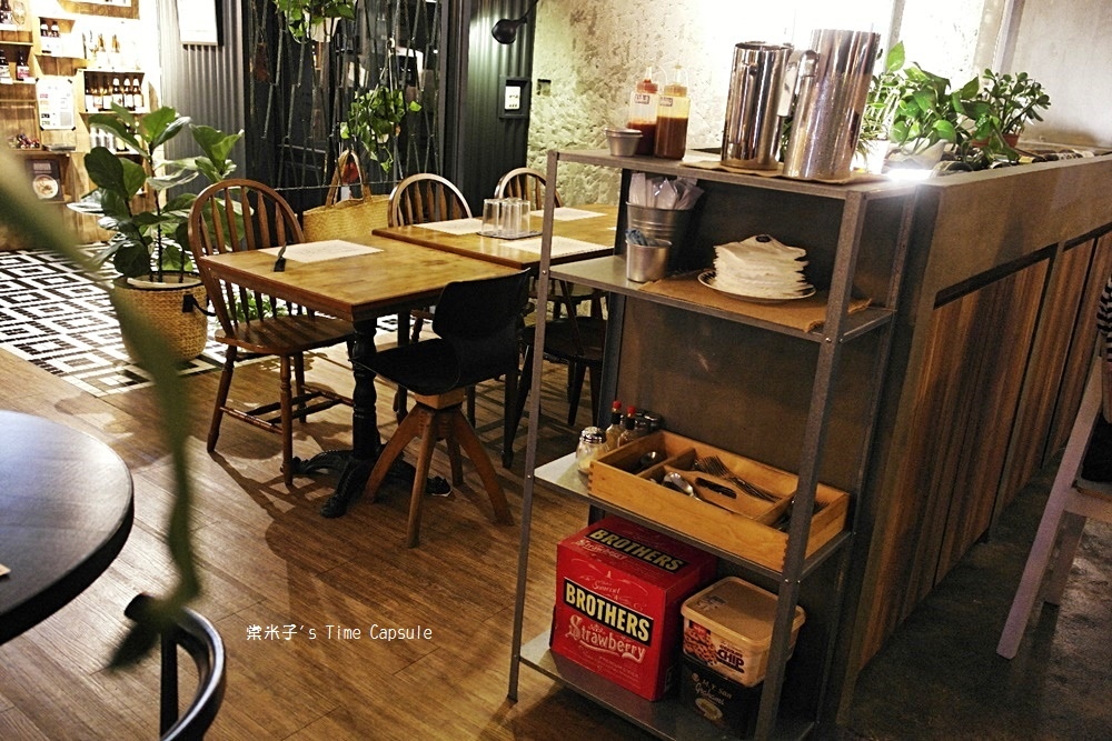 [台南東區]YES MARIE也是瑪莉-下班小酌聚餐的好地方!!充滿泰式西餐創意料理!