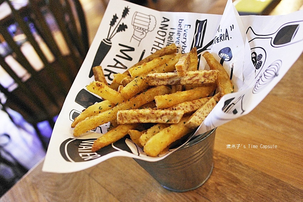 [台南東區]YES MARIE也是瑪莉-下班小酌聚餐的好地方!!充滿泰式西餐創意料理!