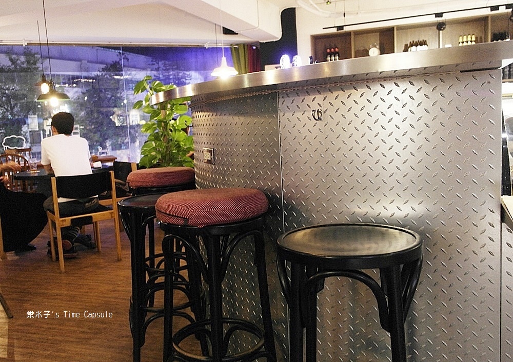 [台南東區]YES MARIE也是瑪莉-下班小酌聚餐的好地方!!充滿泰式西餐創意料理!