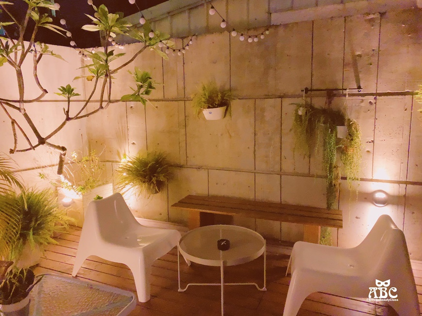 台中住宿|影音|希堤微旅免費停車,純白時尚旅店,散步到逢甲夜市!