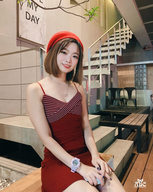 台中住宿|影音|希堤微旅免費停車,純白時尚旅店,散步到逢甲夜市!