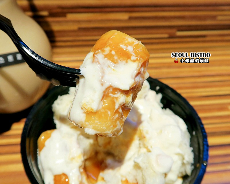 【捷運象山站】Seoul Bistro~藏身在百貨公司裡的時尚韓食街頭小吃,燈泡奶茶還能帶著走喔!!