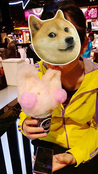 SEOUL BISTRO：台北信義區   Seoul Bistro韓式辣炒年糕 雲朵盤 讓你邊走邊喝邊吃邊逛百貨公司   Glam air  超可愛棉花糖冰淇淋 讓你完全捨不得吃