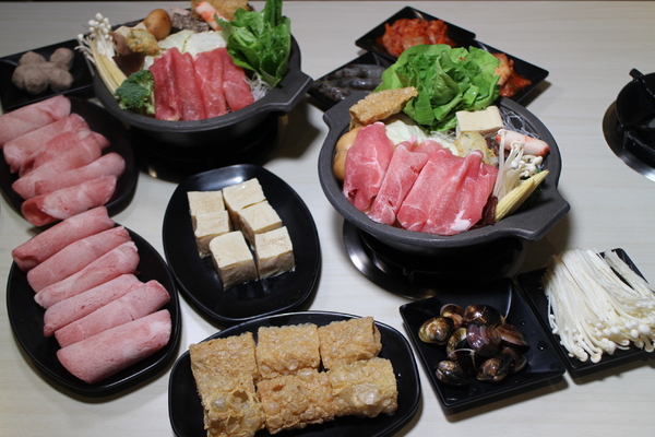 太妃鍋:松山粵式養生小煲鍋『太妃鍋』白飯.飲料.冰淇淋無限供應/捷運小巨蛋平價火鍋