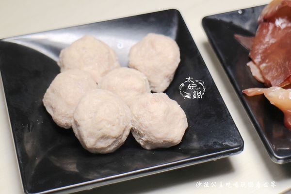 太妃鍋:松山粵式養生小煲鍋『太妃鍋』白飯.飲料.冰淇淋無限供應/捷運小巨蛋平價火鍋