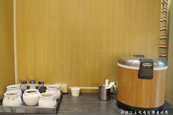 太妃鍋:松山粵式養生小煲鍋『太妃鍋』白飯.飲料.冰淇淋無限供應/捷運小巨蛋平價火鍋