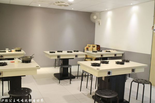 太妃鍋:松山粵式養生小煲鍋『太妃鍋』白飯.飲料.冰淇淋無限供應/捷運小巨蛋平價火鍋