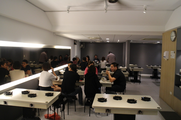 太妃鍋:松山粵式養生小煲鍋『太妃鍋』白飯.飲料.冰淇淋無限供應/捷運小巨蛋平價火鍋