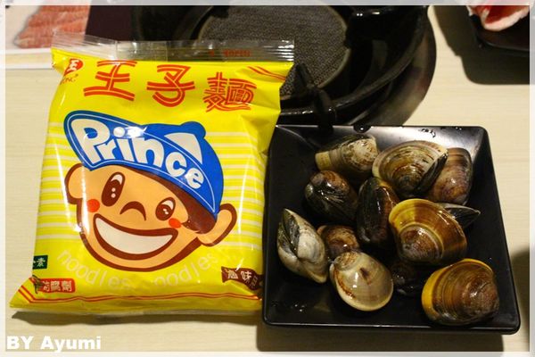 太妃鍋：[食記]❤太妃鍋❤粵式養生小煲鍋台北小巨蛋站平價美食小火鍋