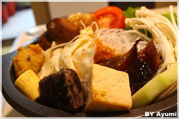 太妃鍋：[食記]❤太妃鍋❤粵式養生小煲鍋台北小巨蛋站平價美食小火鍋