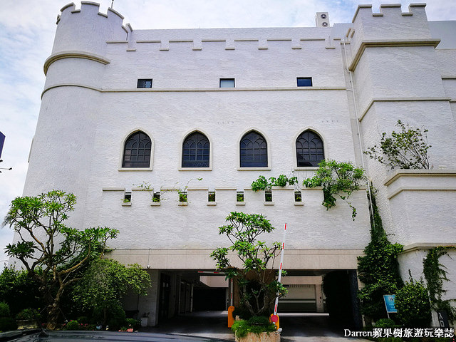 『台中住宿飯店推薦』芭蕾城市渡假旅店VillaBallet★歐洲古典城堡汽車旅館氣泡按摩浴缸泳池KTV一房一庭園主題房