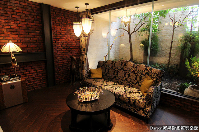 『台中住宿飯店推薦』芭蕾城市渡假旅店VillaBallet★歐洲古典城堡汽車旅館氣泡按摩浴缸泳池KTV一房一庭園主題房