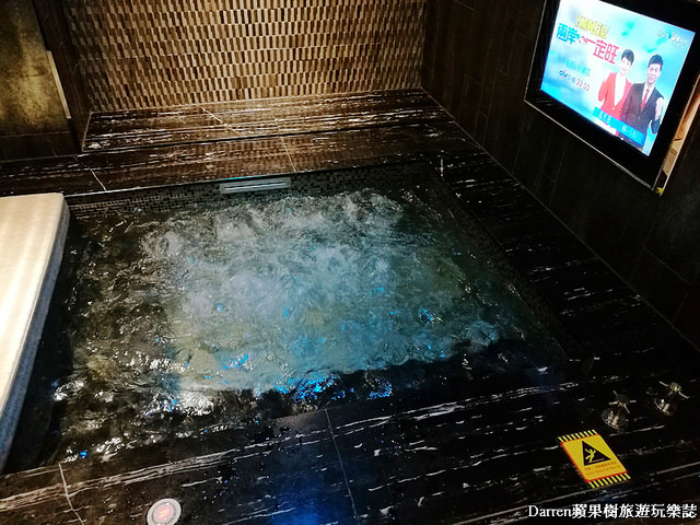 『台中住宿飯店推薦』芭蕾城市渡假旅店VillaBallet★歐洲古典城堡汽車旅館氣泡按摩浴缸泳池KTV一房一庭園主題房