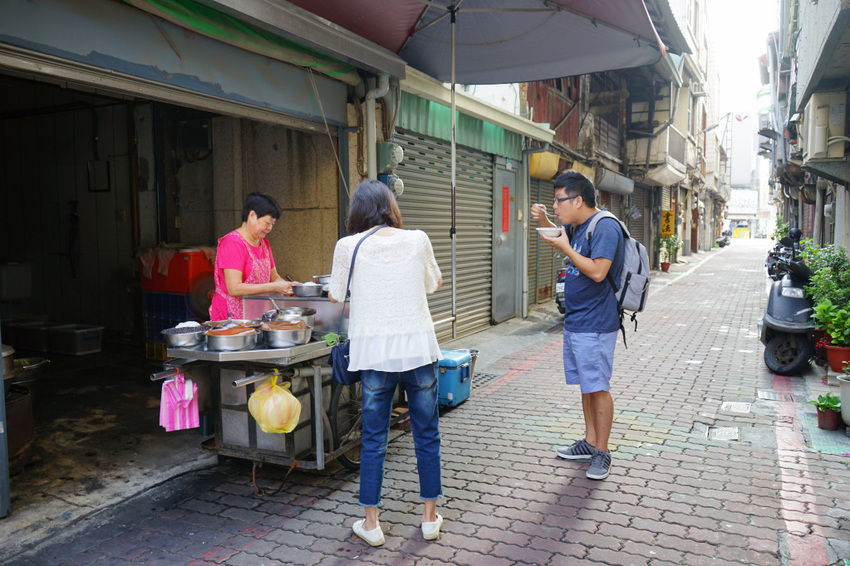 台南|宮後街無名愛玉冰 早鳥限定立吞甜點.古早味粉圓愛玉冰 - 奇奇一起玩樂趣