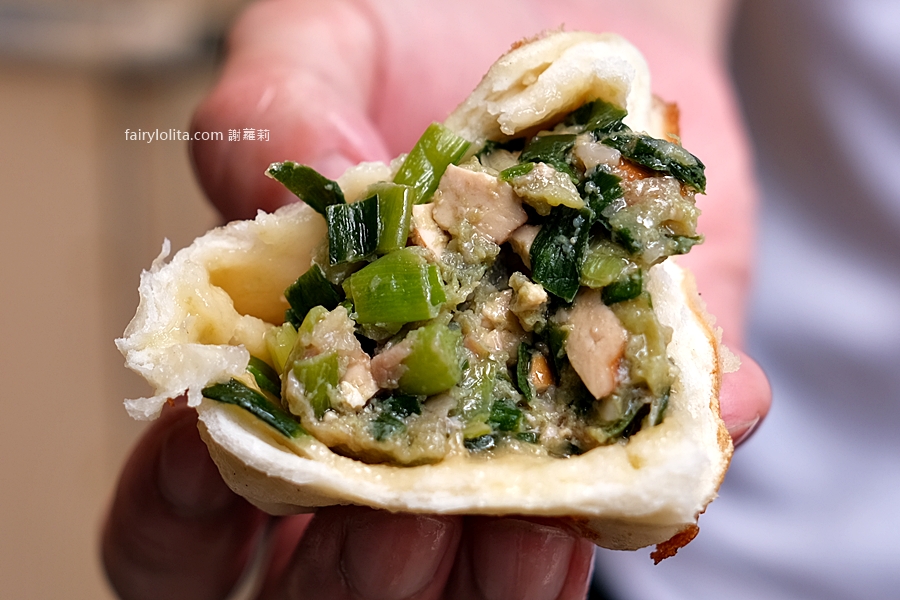 我終於吃到傳說中的爆餡12元水煎包了！值得排隊嗎？