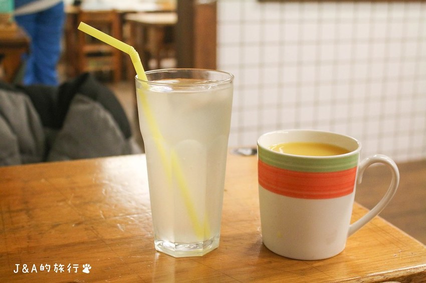 小學日燒肉丼 在教室裡吃燒肉丼,99元燒肉丼還有味噌湯喝到飽【內湖美食/捷運西湖/捷運港墘】 @J&A的旅行